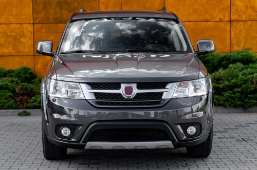 FIAT FREEMONT 2011-2015 LAMPA PRZECIWMGIELNA PRZEDNIA HALOGEN 4'' 1SZT. 4805856AA L=P