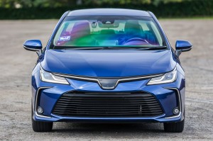 TOYOTA COROLLA XII E21 2019+ SEDAN KOMPLETNY ZDERZAK PRZEDNI Z GRILLEM 5211902Q10
