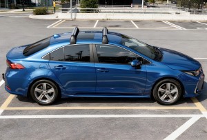 TOYOTA COROLLA XII E21 2019+ SEDAN BELKI DACHOWE OEM PW30102001