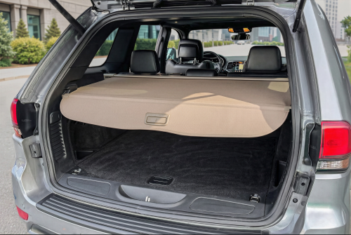 JEEP GRAND CHEROKEE IV WK2 2017-2021 DRUGI FACELIFTING ROLETA BAGAŻNIKA BEŻOWA A1668100301