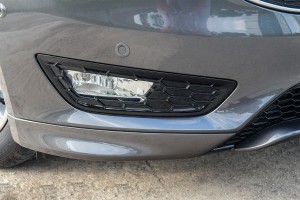 FORD FIESTA 2017+ 1874687 / 32C229-E / F1EB-15A254-AB ŚWIATŁO PRZECIWMGIELNE PRZEDNIE PRAWE