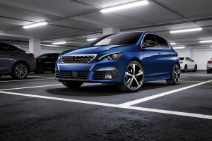 PEUGEOT 308 II T9 2017-2021 PO FACELIFTINGU CHLAPACZE DEDYKOWANE