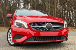 MERCEDES A-CLASS W176 2012-2015 MERCEDES A-CLASS W176 2012-2015 PRZED FACELIFTINGIEM GRILL DIAMOND SREBRNY