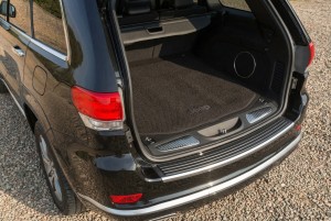 JEEP GRAND CHEROKEE IV WK2 2010-2021 OCHRONNA LISTWA ZDERZAKA TYLNEGO ABS 68111633AB