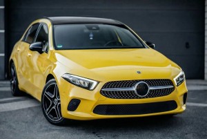 MERCEDES A-CLASS W177 2018-2023 Z KAMERĄ GRILL DIAMOND SREBRNY