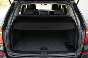 BMW X3 F25 2010-2017 ROLETA BAGAŻNIKA CZARNA 51477335263 