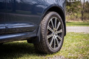 VOLVO XC60 I 2013-2017 PO FACELIFTINGU CHLAPACZE