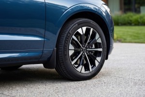 VOLVO XC60 II 2017+ CHLAPACZE