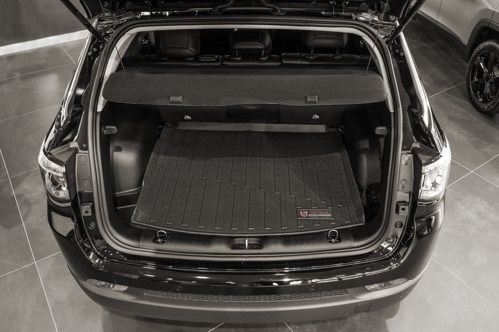 New In Our Assortment: Detachable Towbar For Jeep Compass - View #4